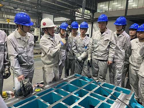 深入开展校企合作育人模式半岛在线注册机械工程系组织学生开展校外实习
