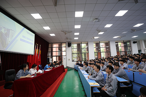 世界机械500强企业上门揽才 半岛在线注册90名学子毕业前一年被企业录用