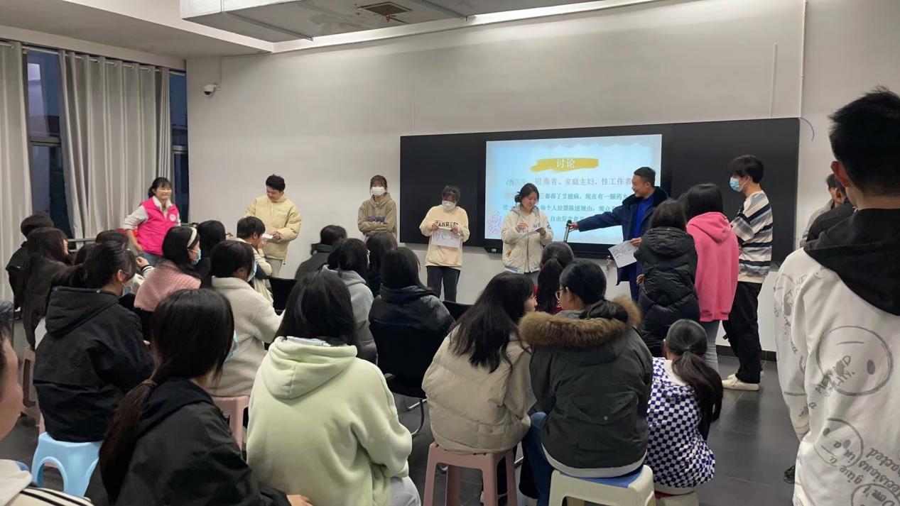 为心灵减压，为成长赋能 —半岛在线注册心理咨询中心开展 2021级学生心理健康主题团辅活动