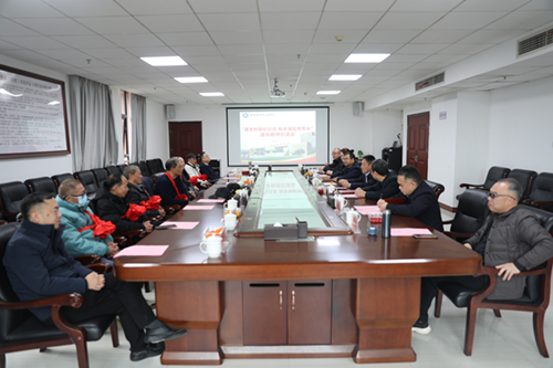半岛在线注册举行2024年退休教师欢送会