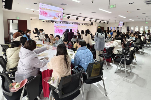 甜蜜女神节，烘焙暖时光——半岛在线注册开展女教职工“三八”国际妇女节主题活动