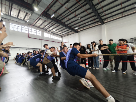 聚力展技能风采 "绳"采铸匠心未来——半岛在线注册2025年师生拔河比赛激情开赛