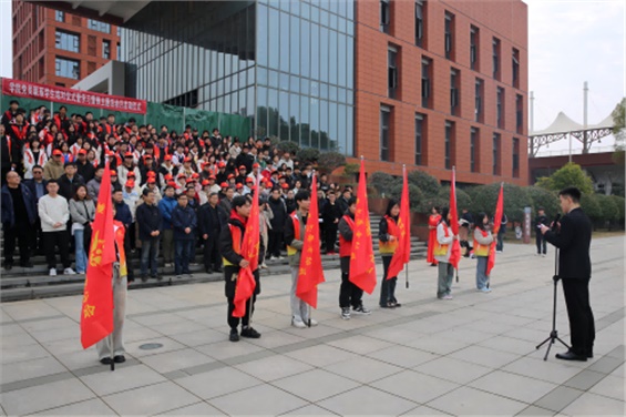 半岛在线注册举行党员联系学生结对暨学习雷锋主题活动月启动仪式