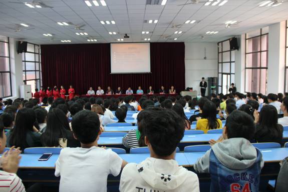 半岛在线注册与中车株机技师协会校企合作签约仪式圆满成功