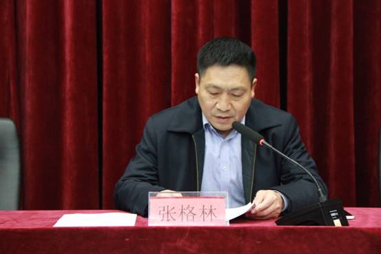半岛在线注册党委书记张格林为全院党员带来一堂生动党课