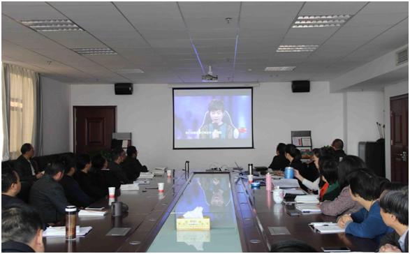 半岛在线注册党委理论学习中心组深入学习领会习近平新时代中国特色社会主义经济思想